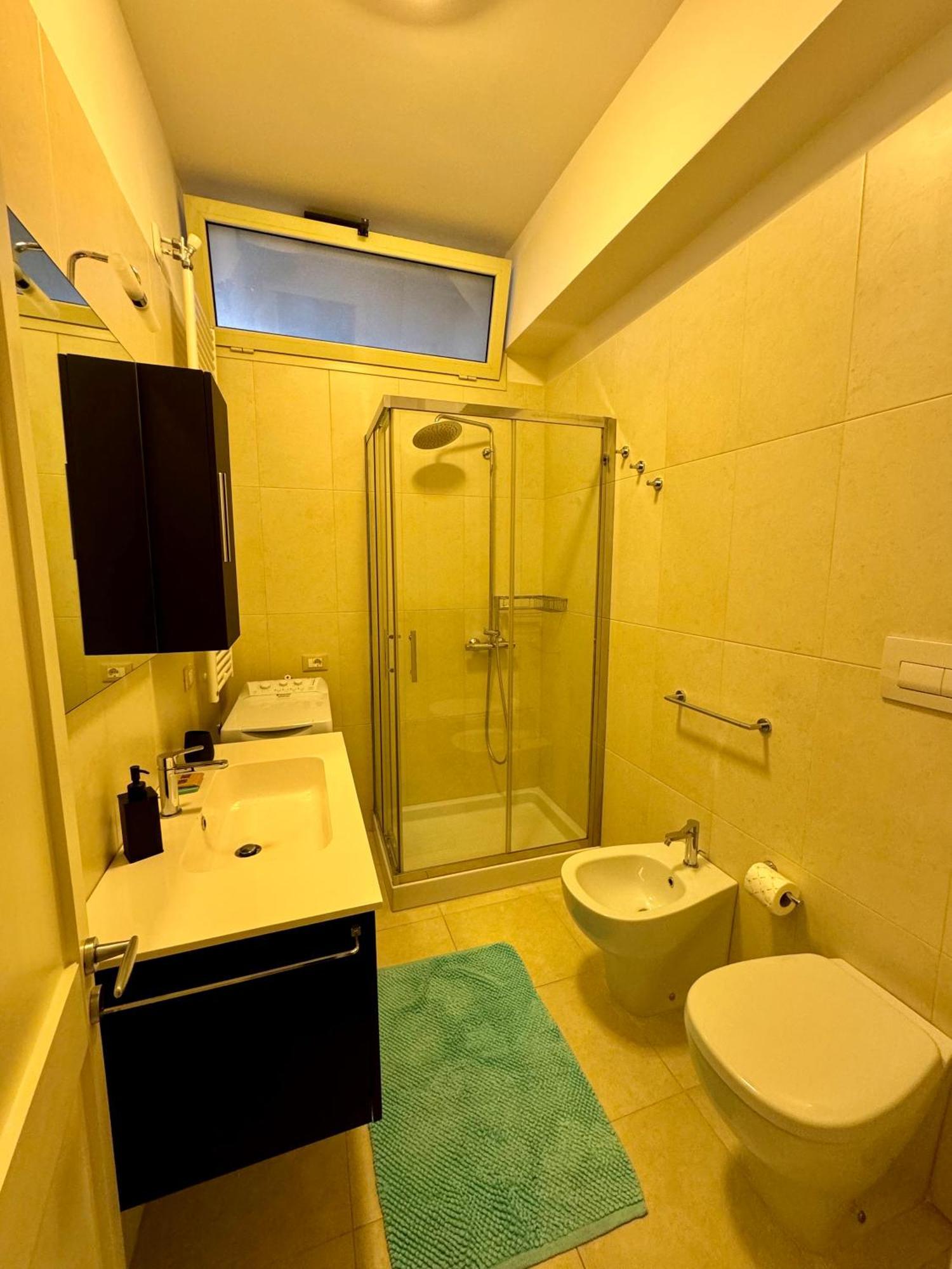 4 Balconi House- Appartamento Moderno A Lecce Esterno foto