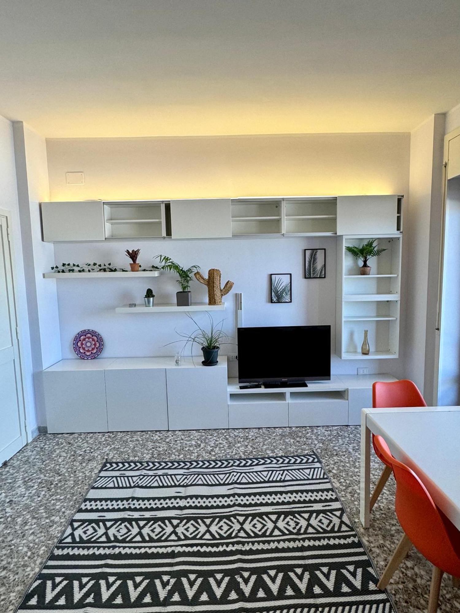 4 Balconi House- Appartamento Moderno A Lecce Esterno foto