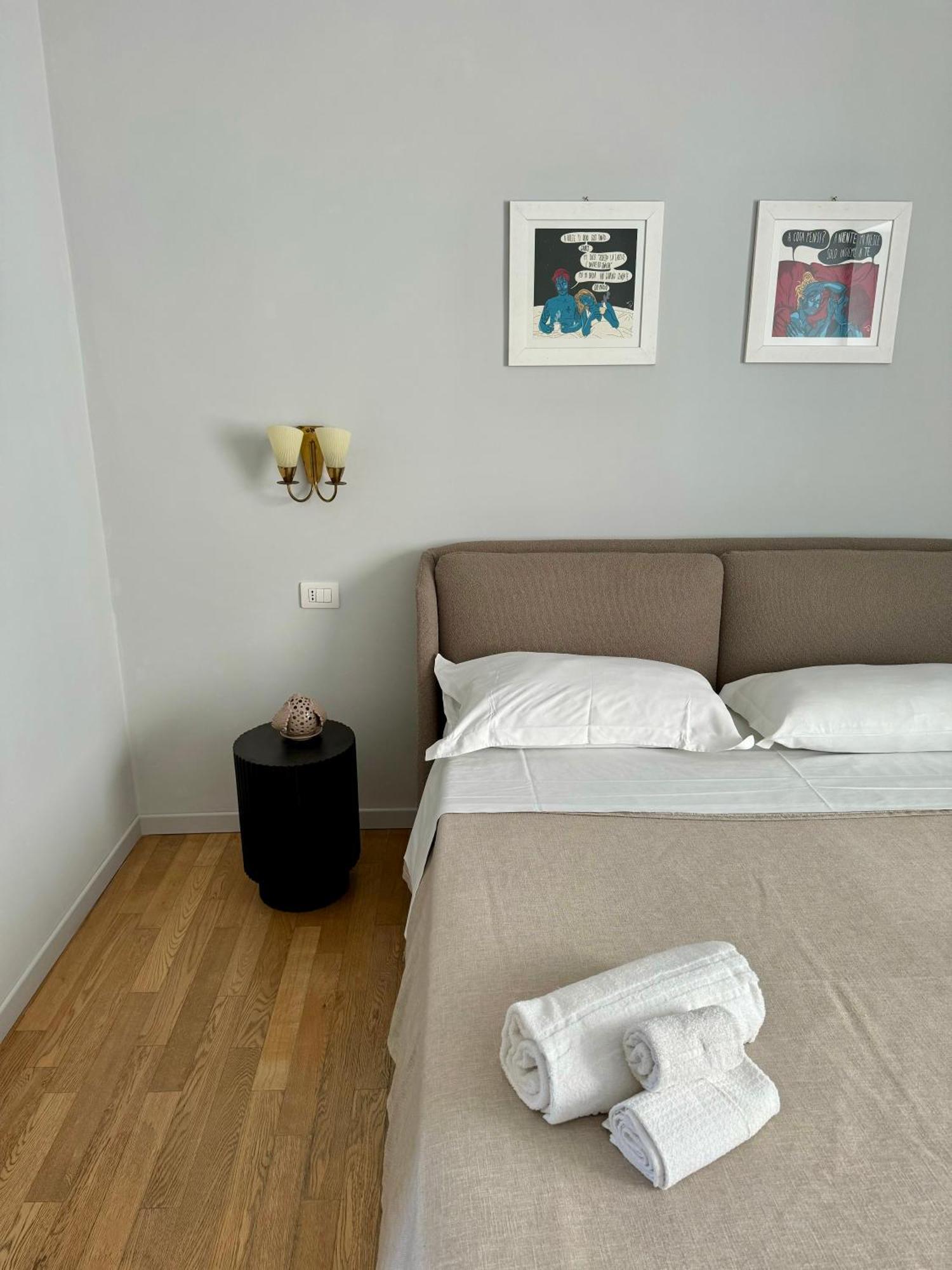 4 Balconi House- Appartamento Moderno A Lecce Esterno foto