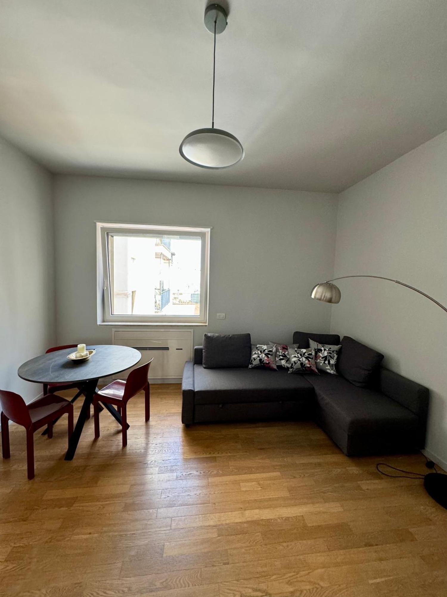 4 Balconi House- Appartamento Moderno A Lecce Esterno foto